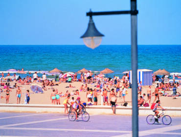 ☀️ ¡Bienvenido, verano! Vocabulario útil para la playa, la piscina y el calor 🏖️💦